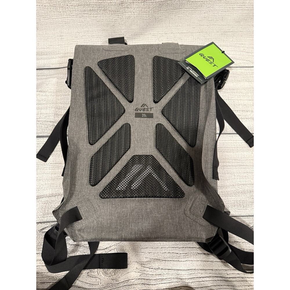 NWT Quest 20L Water-Resistant Roll Top Dry Bag Backpack Hiking Kayaking Camping